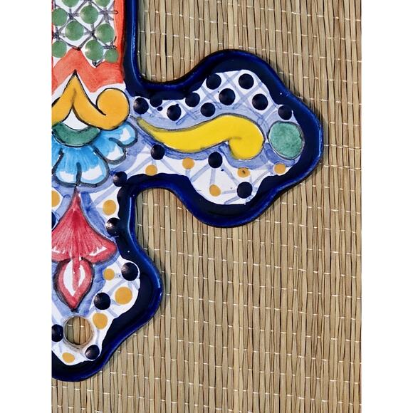 TalaMex Tecali Handmade 7 Inches Multicolor Mexican Talavera Ceramic Cross - Picture 6 of 7
